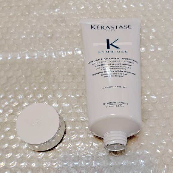 Kerastase Symbiose Fondant Apaisant Detangling Soothing Conditioner, 6.8 oz. - Picture 2 of 2
